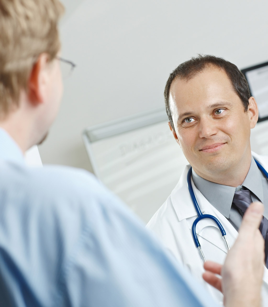 Doctor-consulting-patient-for-his-male-infertility