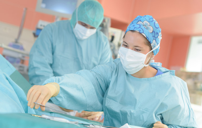 doctors-performing-intensity-modulated-radiation-therapy