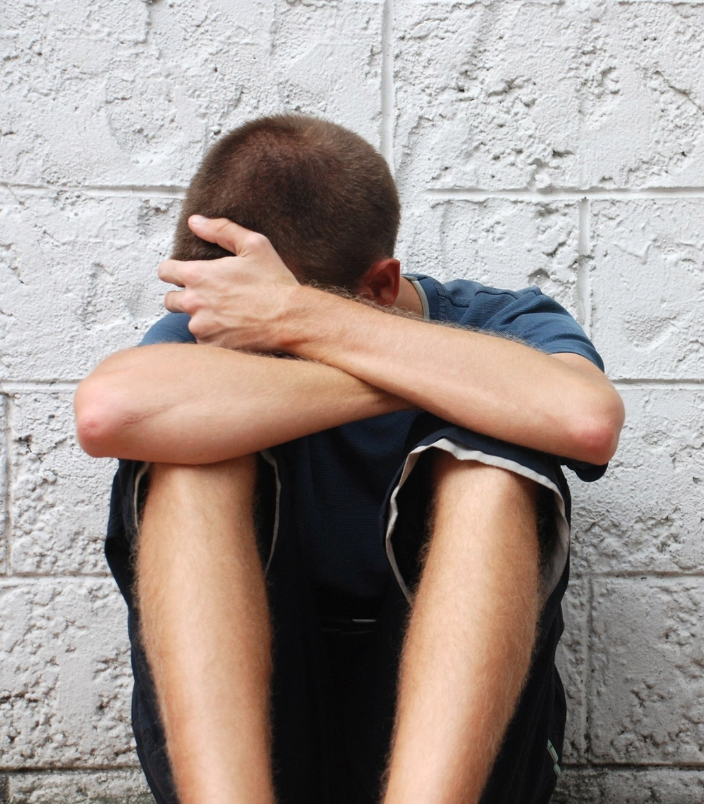 man-suffering-from-testicle-cancer