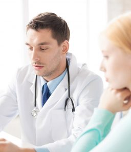 Doctor-consulting-patient-for-urinary-tract-infection